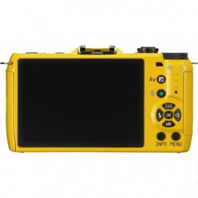 Зеркальная фотокамера Pentax Q7 kit 5-15mm f2.8-4.5 Yellow