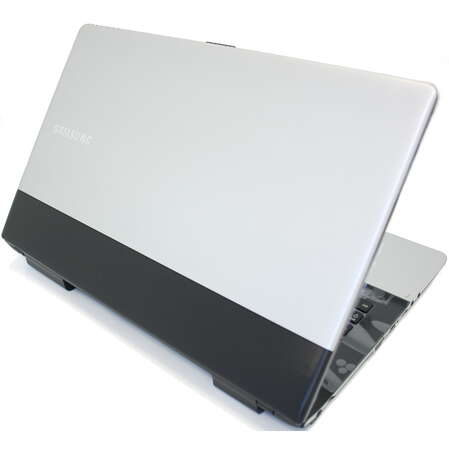 Ноутбук Samsung 300E7A-A01 B950/4Gb/500Gb/17,3" HD/DVD/7HB silver