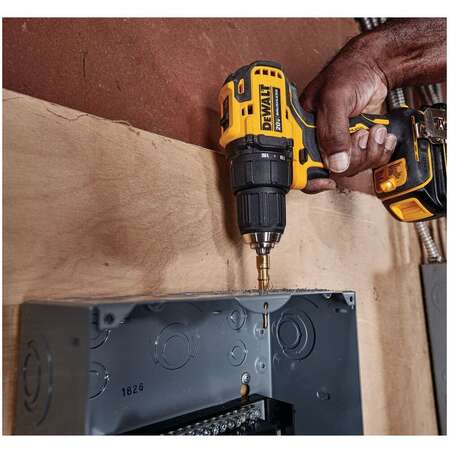 Аккумуляторная дрель-шуруповерт DeWALT DCD708P2T