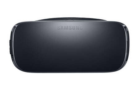 Очки виртуальной реальности Samsung Gear VR SM-R322 black-white