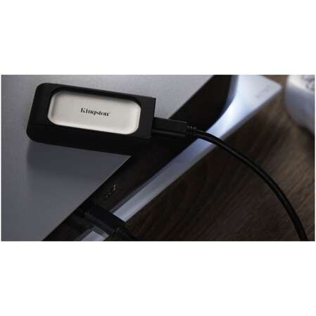 Внешний SSD-накопитель 1Tb Kingston XS2000 SXS2000/1000G (SSD) USB 3.2 серебристый