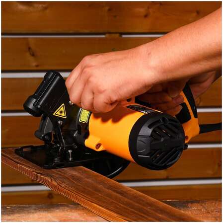 Циркулярная пила Deko CS1250-D, 1250Вт, 165мм диск 083-1100