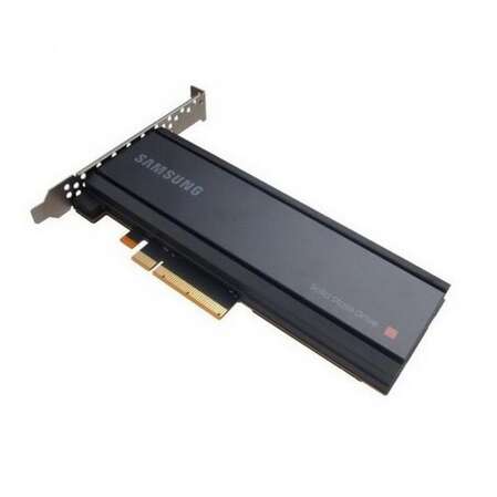 Внутренний SSD-накопитель Samsung 1.6Tb PM1735 MZPLJ1T6HBJR-00007 PCI-E