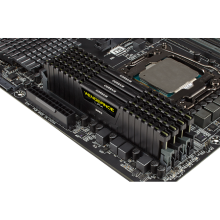 Модуль памяти DIMM 64Gb 4х16Gb DDR4 PC24000 3000MHz Corsair Vengeance Black Heat spreader, XMP 2.0 (CMK64GX4M4C3000C15)