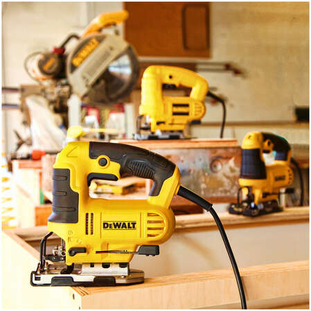 Лобзик DeWalt DWE349