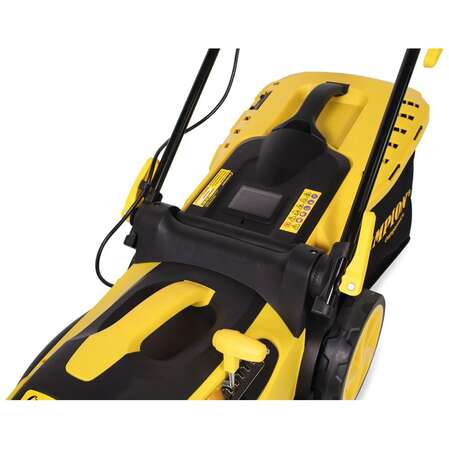 Электрическая газонокосилка Champion EM3815