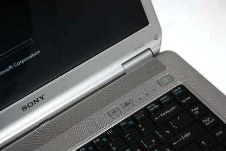 Ноутбук Sony VGN-NS31ER/S Cel 900/2G/250/X4500/DVD/15.4"/VHP/Silver