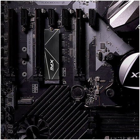 Внутренний SSD-накопитель 512Gb A-Data Gammix S70 Blade AGAMMIXS70B-512G-CS M.2 2280 PCIe NVMe 4.0 x4