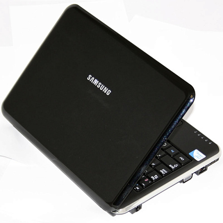 Ноутбук Samsung X118/DA01 Cel M743/2G/250G/11.6/WF/BT/cam/DOS black