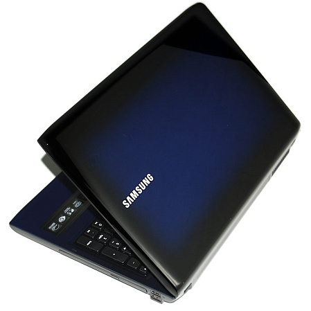 Ноутбук Samsung R590/JS02 i7-620M/4G/500G/NV330M 1G/DVD/WiFi/BT/cam/15.6''/Win7 HP blue