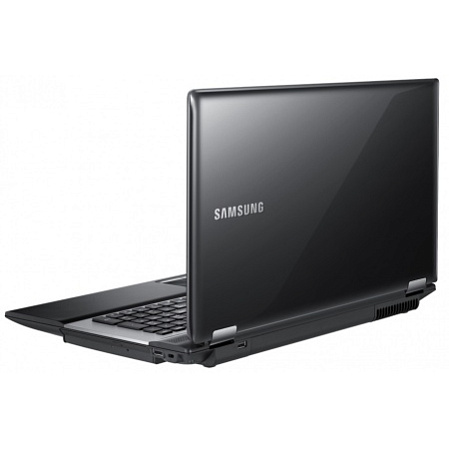 Ноутбук Samsung RC730-S01 i7-2630M/6G/750G/540M 2G/DVD/17.3/Wf/cam/Win7 HB