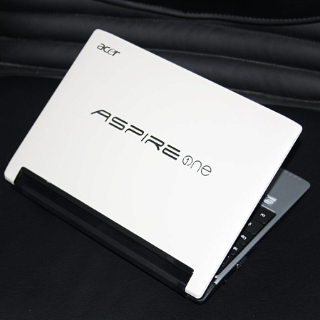 Нетбук Acer Aspire One AO533-138ww Atom N455/2Gb/250Gb/10.1"/Win 7 Starter/white (LU.SC308.006)