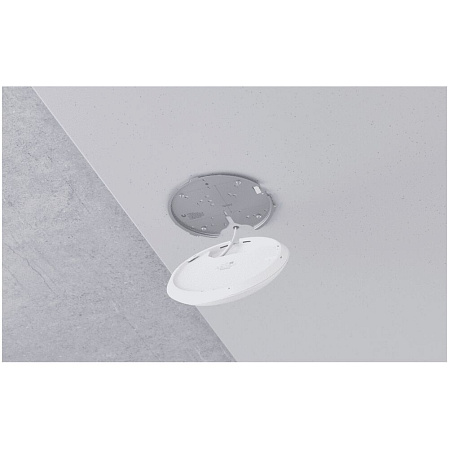 Точка доступа Ubiquiti UniFi U7 Pro Wi-Fi 7 802.11be 1x2.5GbE RJ45 port U7-Pro