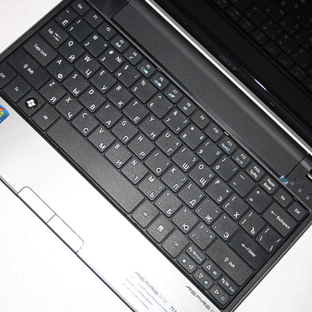 Нетбук Acer Aspire One AO753-U341ki U3400/2/250/11.6"/BT/Win 7 HB/black