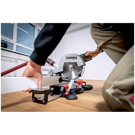 Торцовочная пила Metabo KS 216 M 610216000