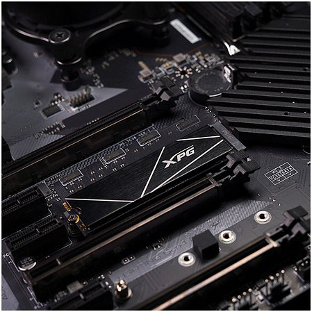 Внутренний SSD-накопитель 512Gb A-Data Gammix S70 Blade AGAMMIXS70B-512G-CS M.2 2280 PCIe NVMe 4.0 x4